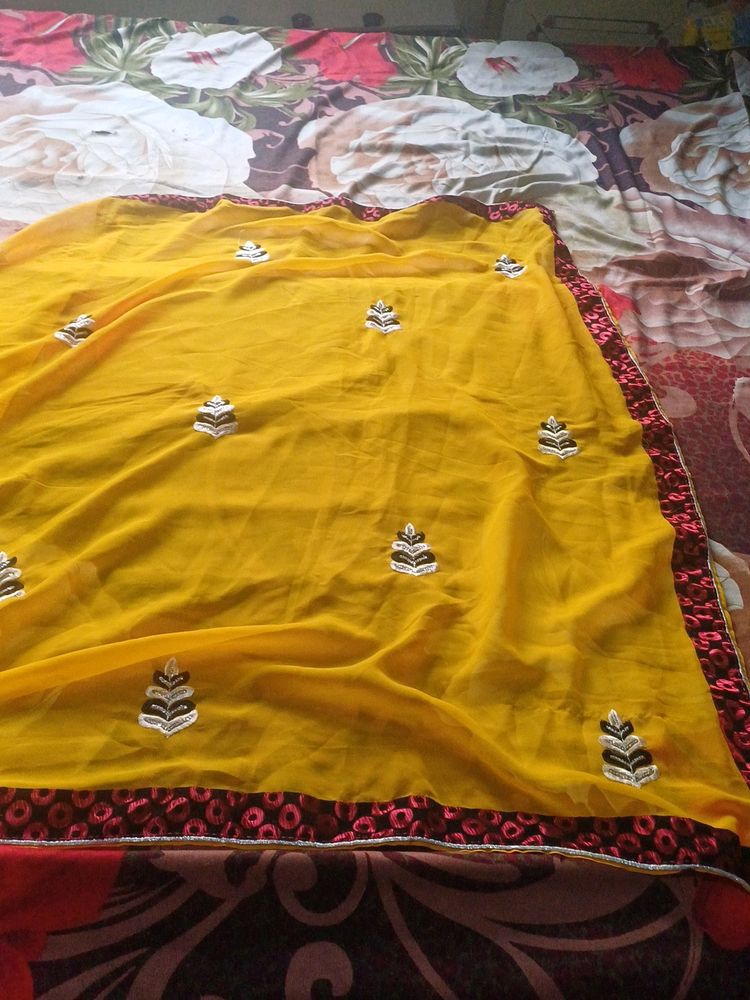 Beautiful Yellow Sadi With Readymade Blouse