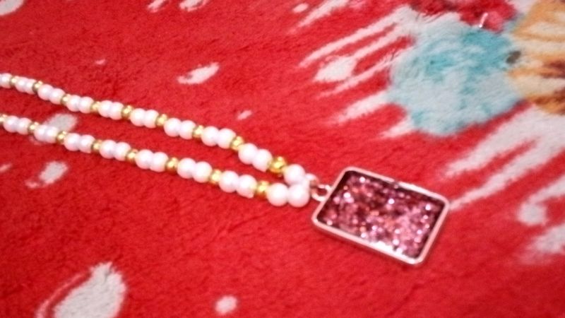 Resin Pendent With Pearl Chain