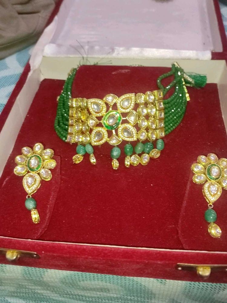 Traditional Green & Gold Kundan Choker Necklace Se