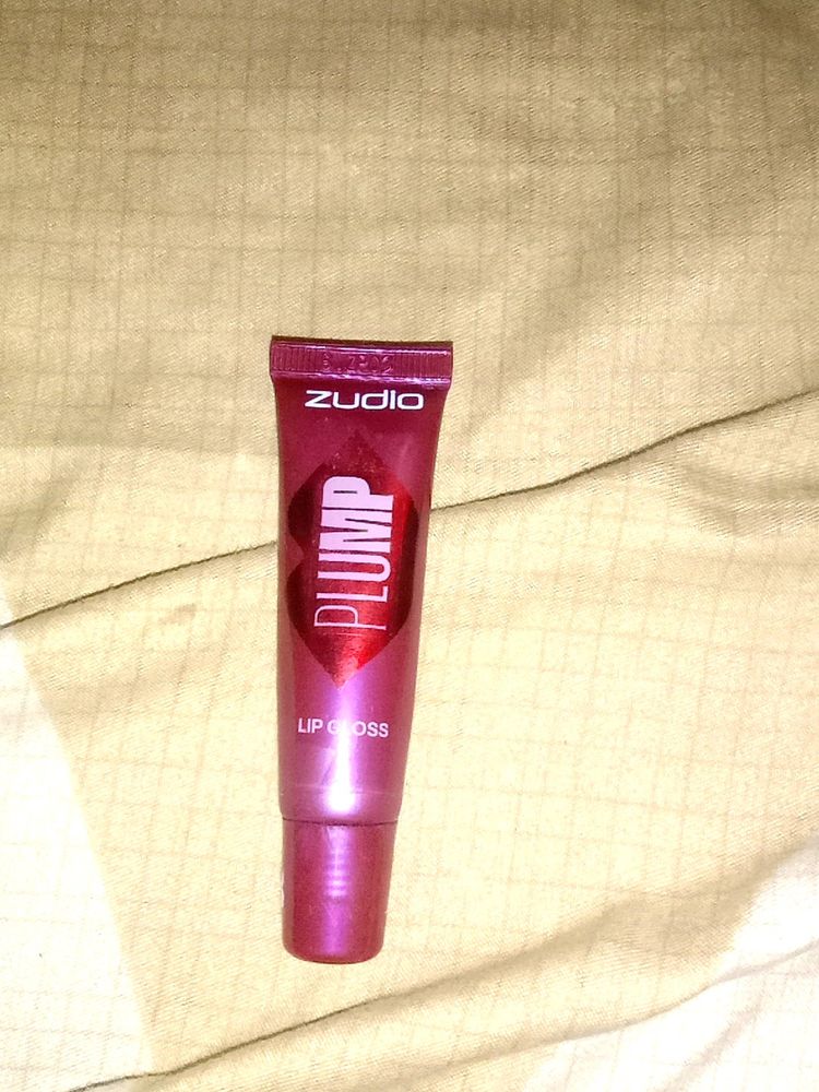 zudio plump lip gloss