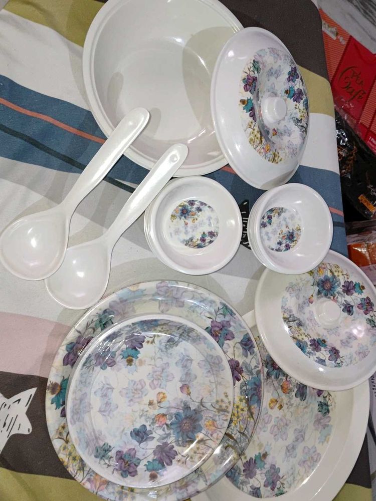 32 Pieces Dinner Set