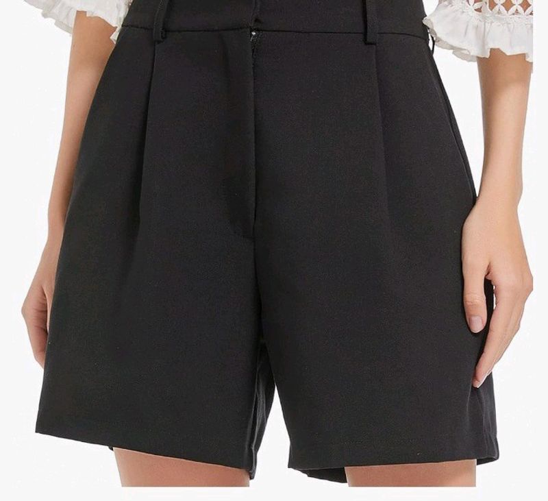 TAILORED SHORTS