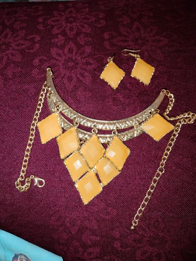 Neck Piece