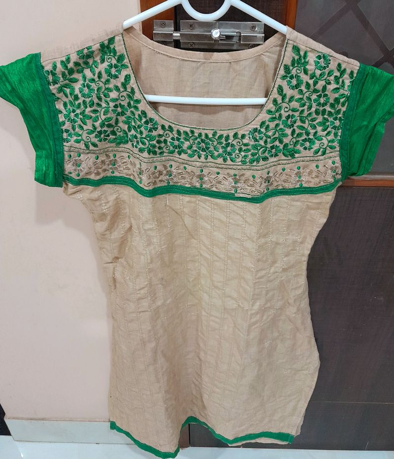 Embroided Green Short Kurta