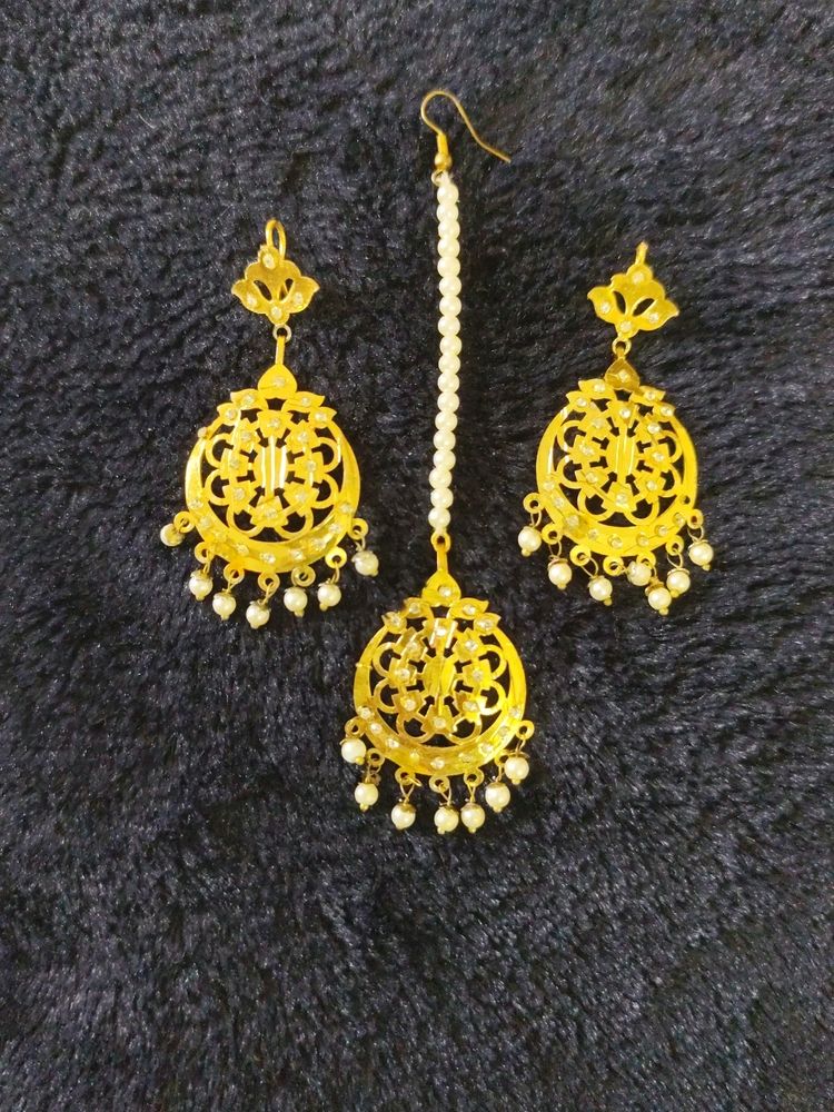 Golden Earings With Maangtika