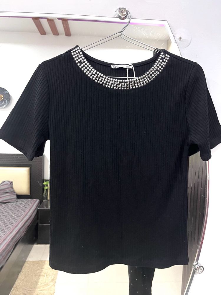 Zara - New Black Knitted Top