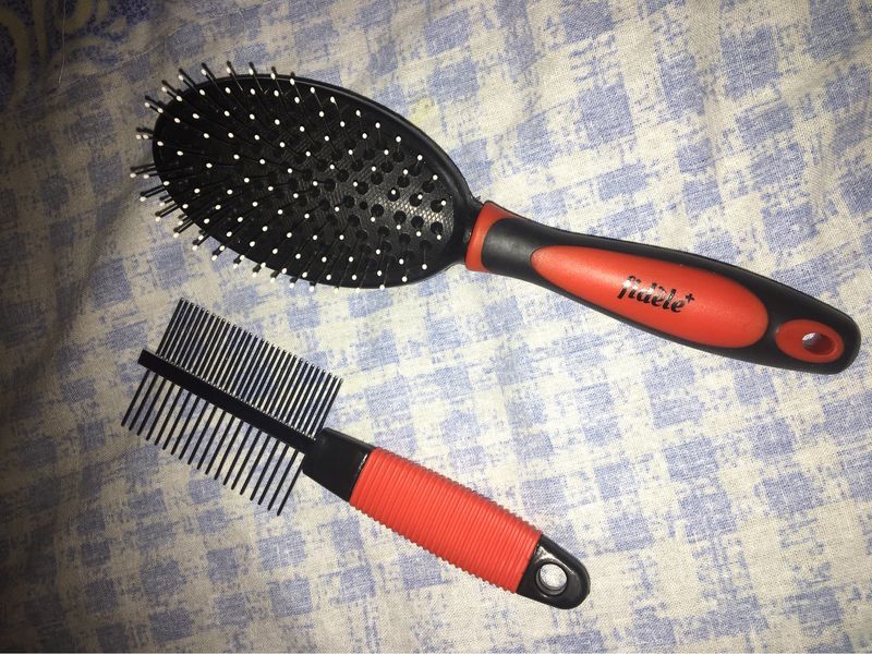 Fidele Pet Grooming Comb And Brush