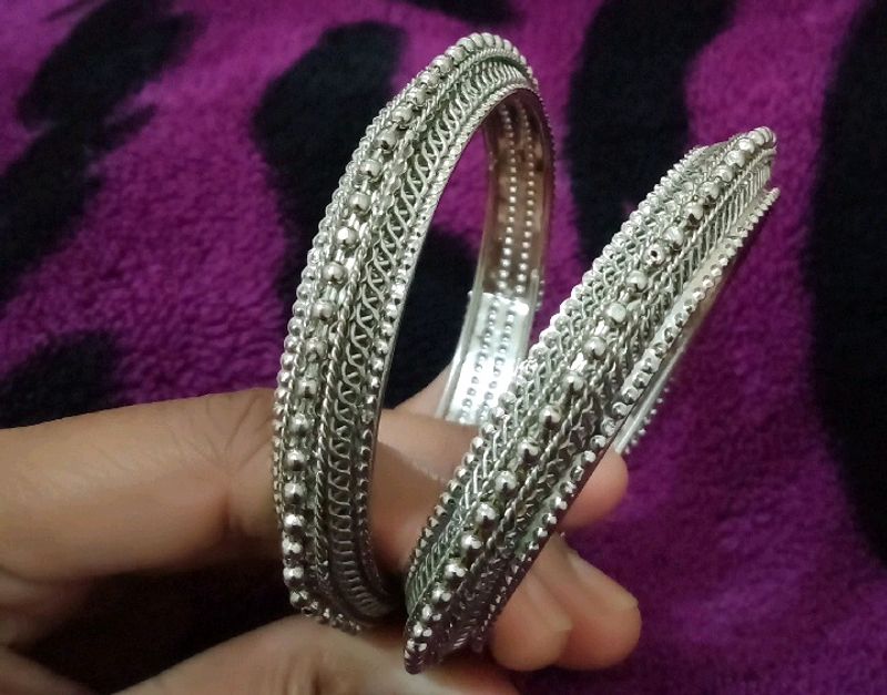 New Silver Bangles (B1G1)