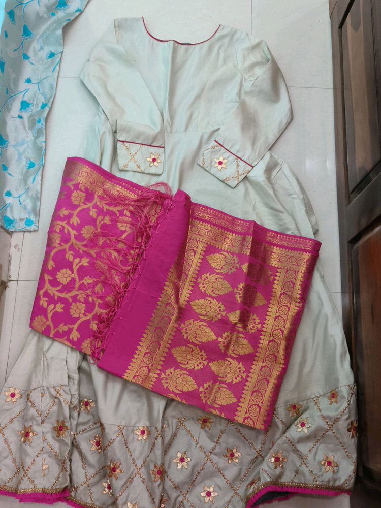 Anarkali Long Kurta With Banarsi Dupatta