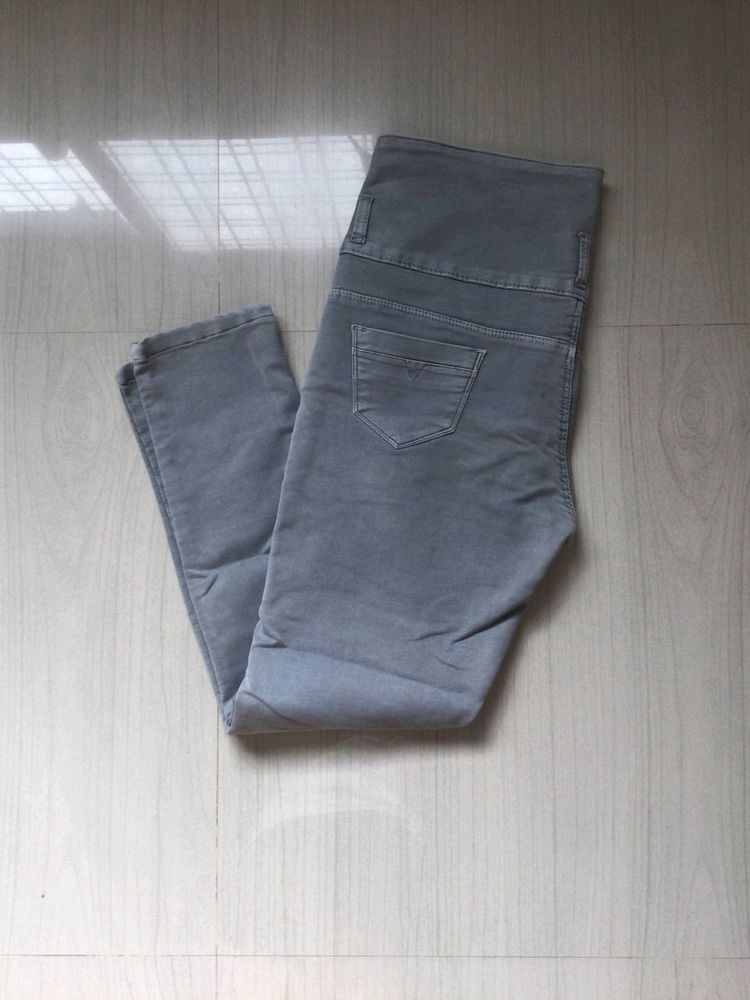 HIGH WAIST JEANS (Grey) (Size 32)