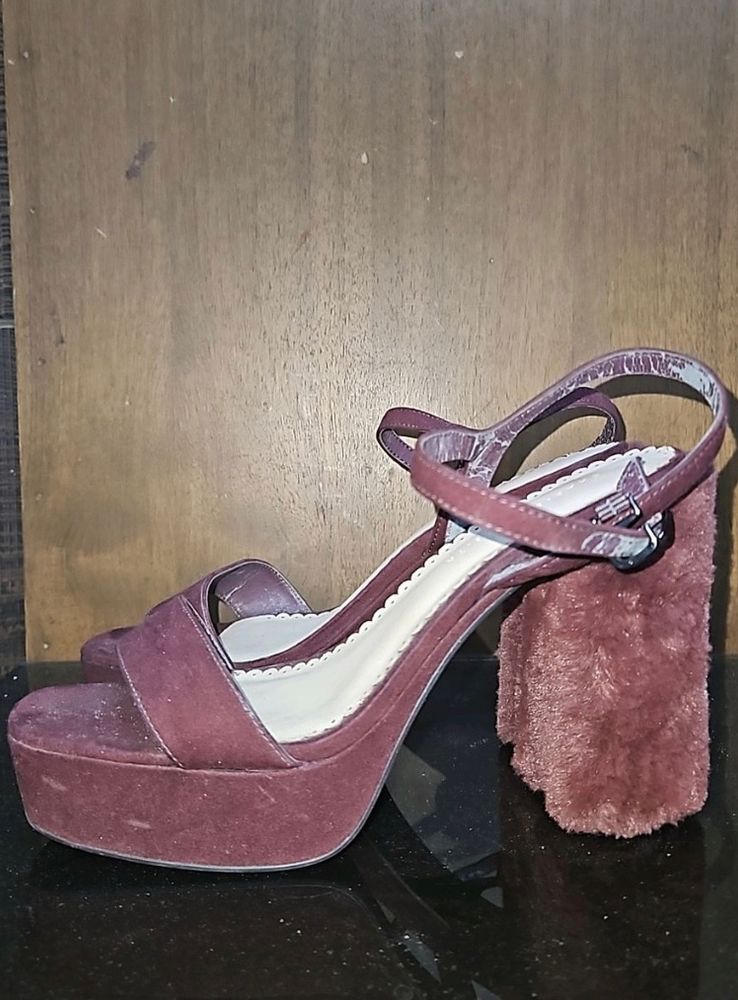 Charles&Keith original heels🧸