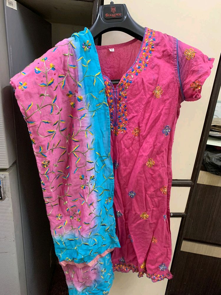 EMBROIDERED KURTA SET