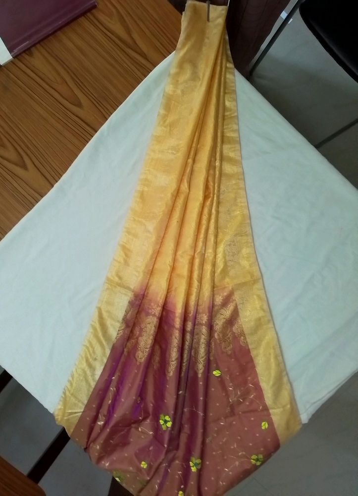 Dual Tone Beautiful Silk Saree