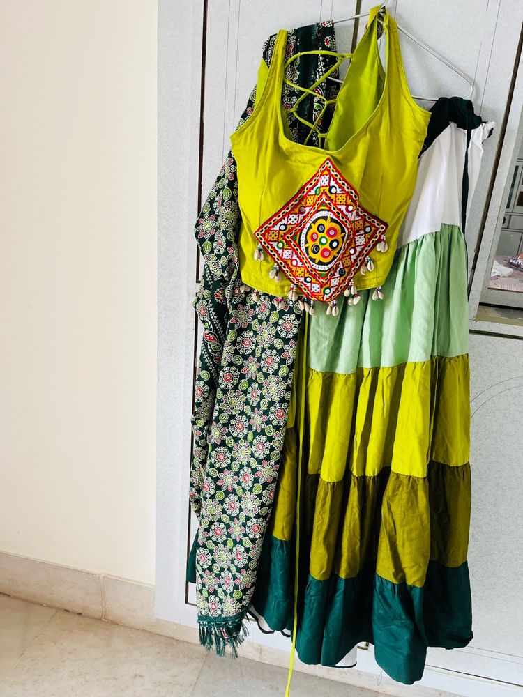 Navratri Lehenga With Blouse N Dupata