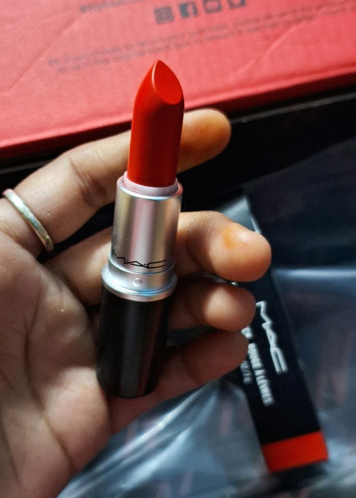 💄M.A.C Matte Lipstick - Lady Danger | 3g