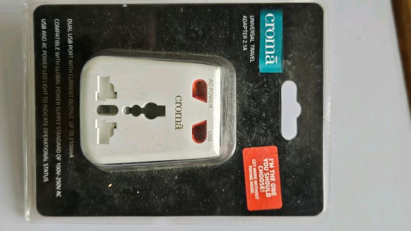 Universal Travel Adapter Croma