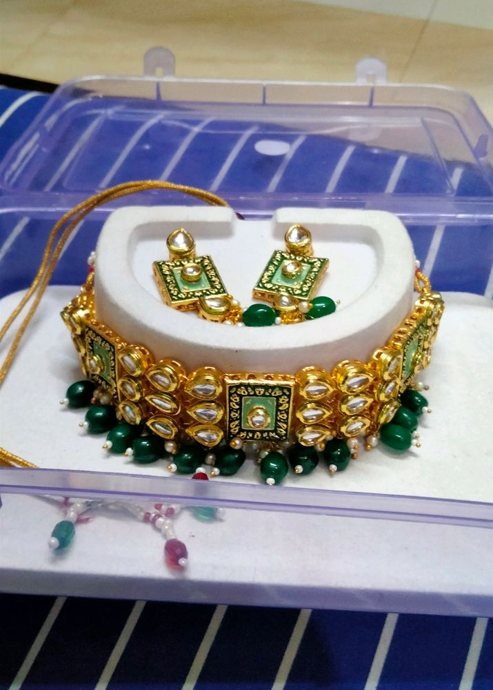 Green Choker Set