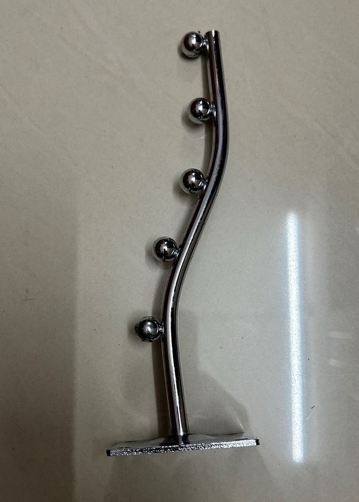 Wall Drove Hanger