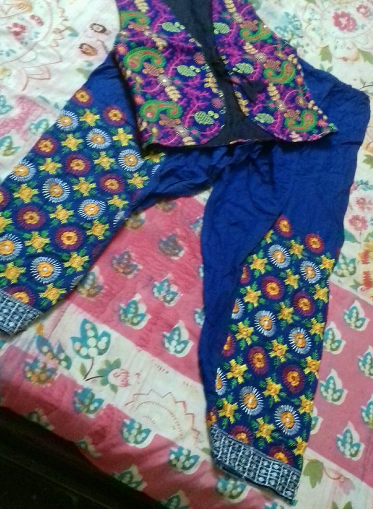 Woman Pant And Over Cort Set