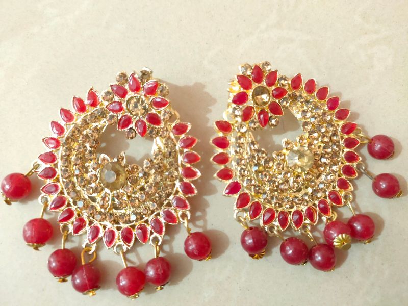 Traditional Earings With Bindi Set