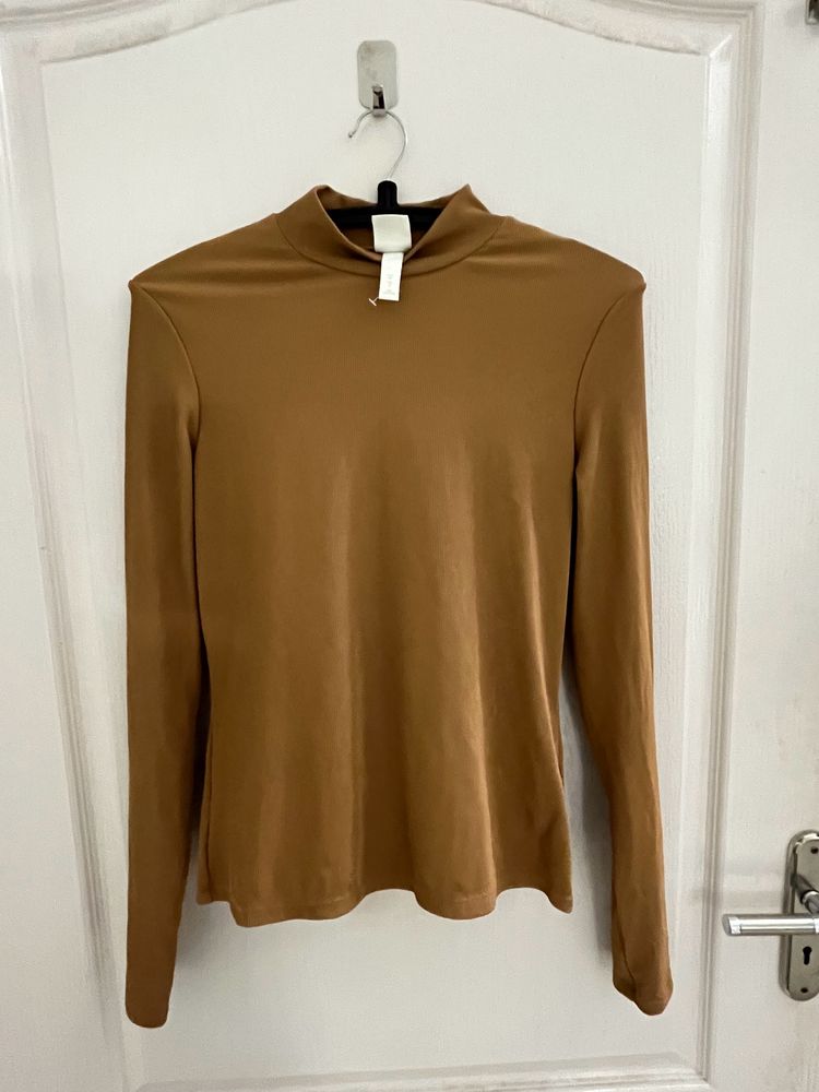 High neck Hnm Tan Top