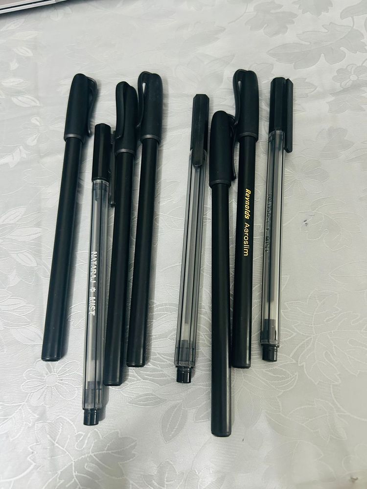 Set Of 8 Brand New Pens