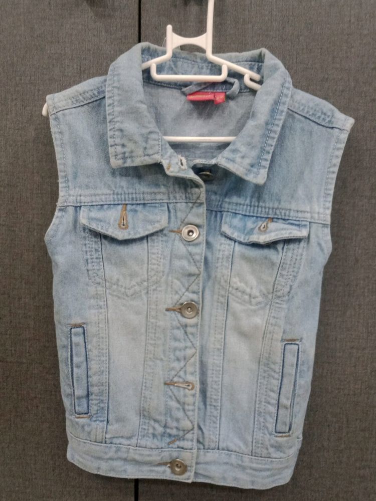 Denim Half Jacket For Boys/Girls 4-6 Yrs