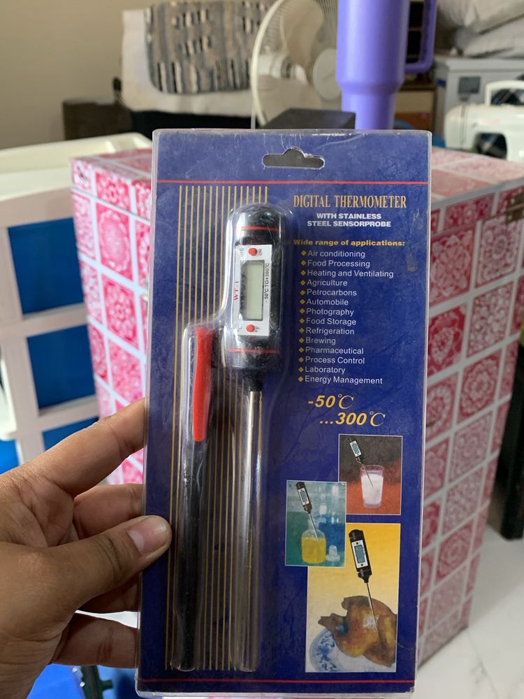 DIGITAL THERMOMETER FOR BAKING