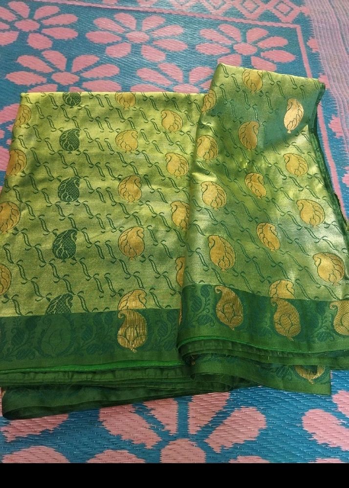 Green Saree With Golden Design No Blouse