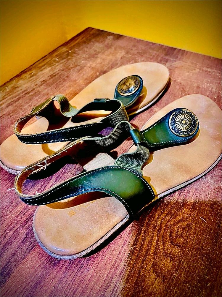 Stylish Olive Green Sandals 🥿❤️🥿