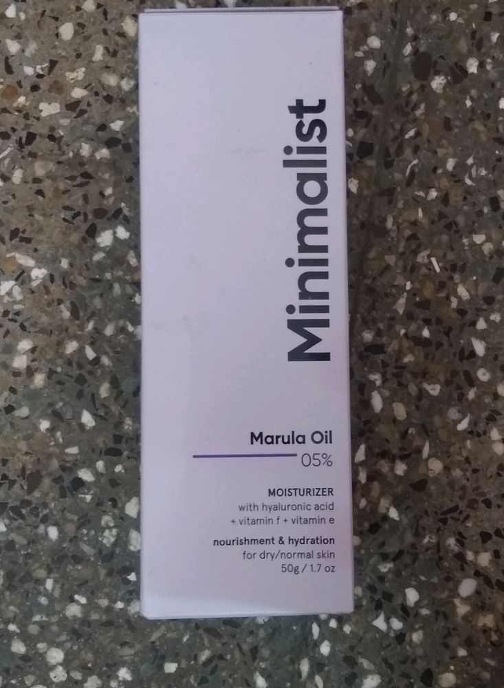 Minimalist Marula Oil Moisturizer