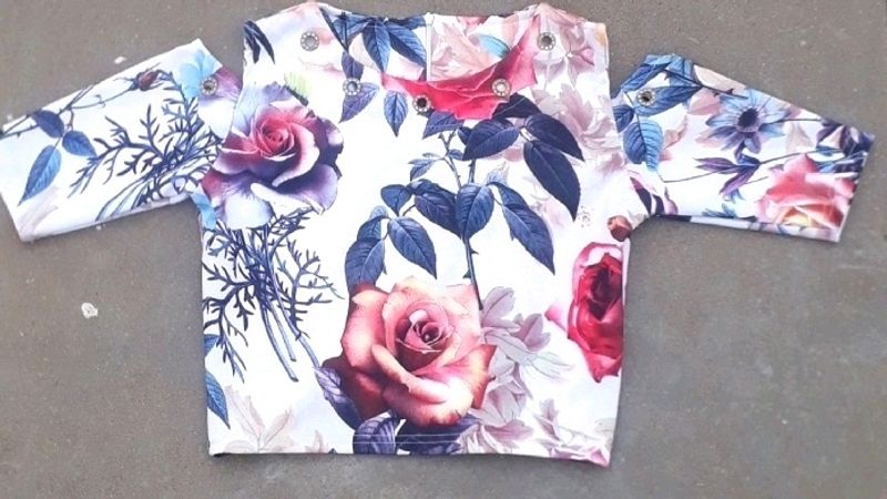 Floral Shoulder Cut Crop Top