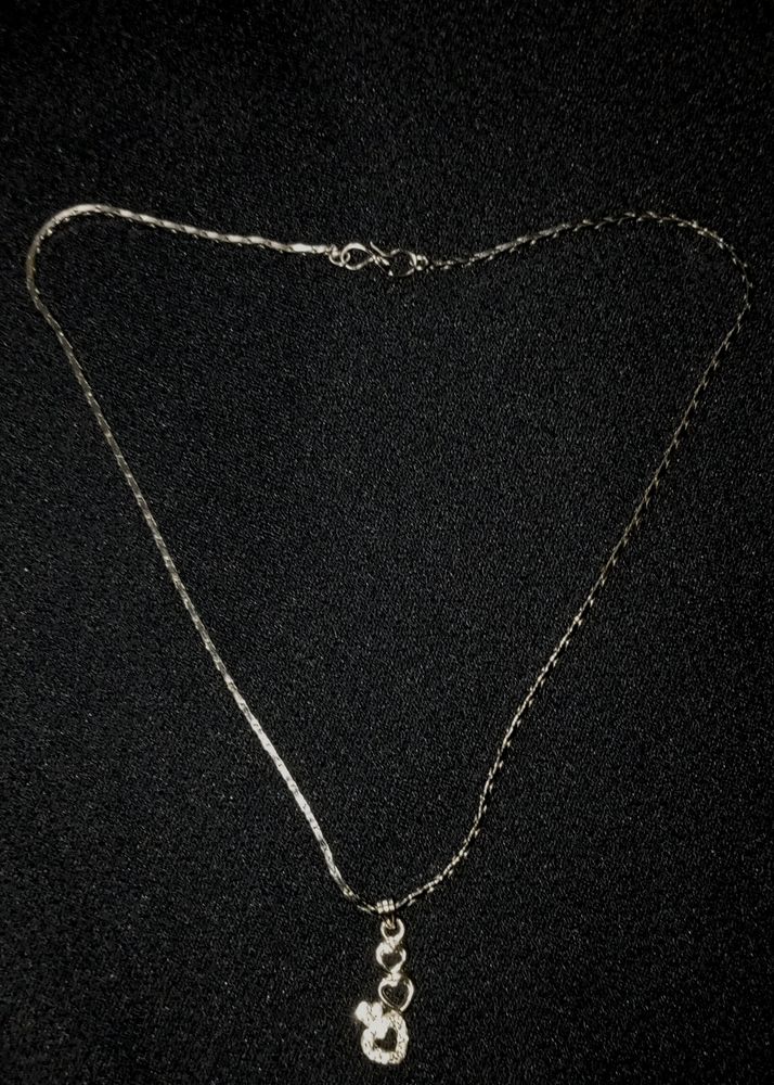 Siver Chain With Locket