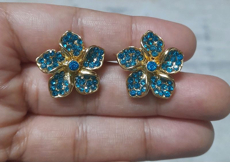 Flower Studs with Blue Stones