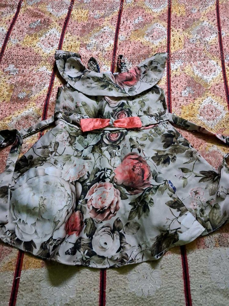 Beautiful Used Baby Frock 1 To 2 Years