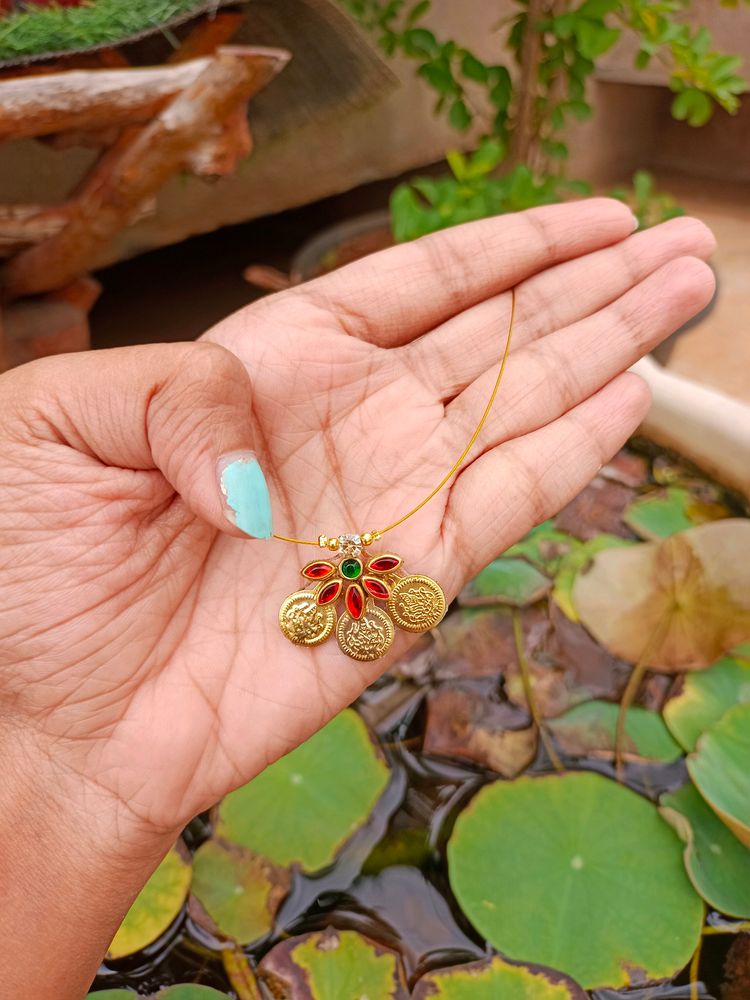 Trending Instagram Lakshmi Kasu Chain