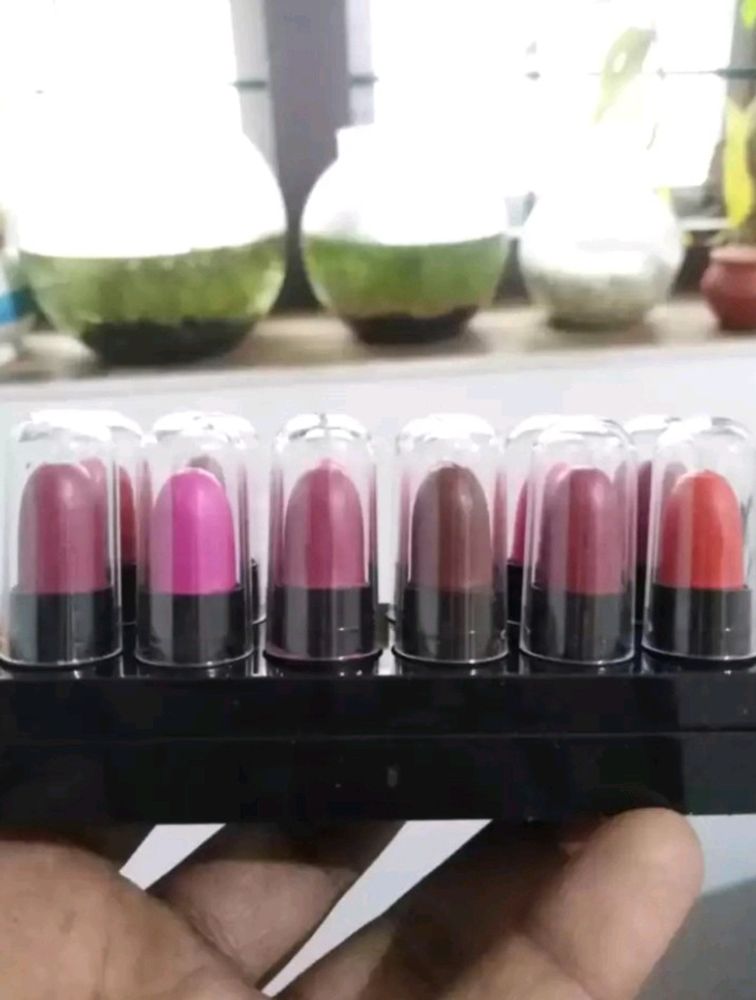 PINNER Matee Multi Colour Mini Lipstick Set