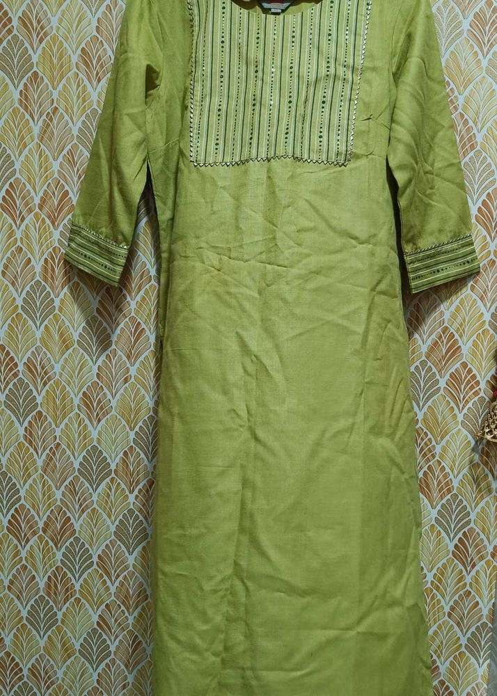 Traditional Mehndi Green Color Kurta Pant And Dupa