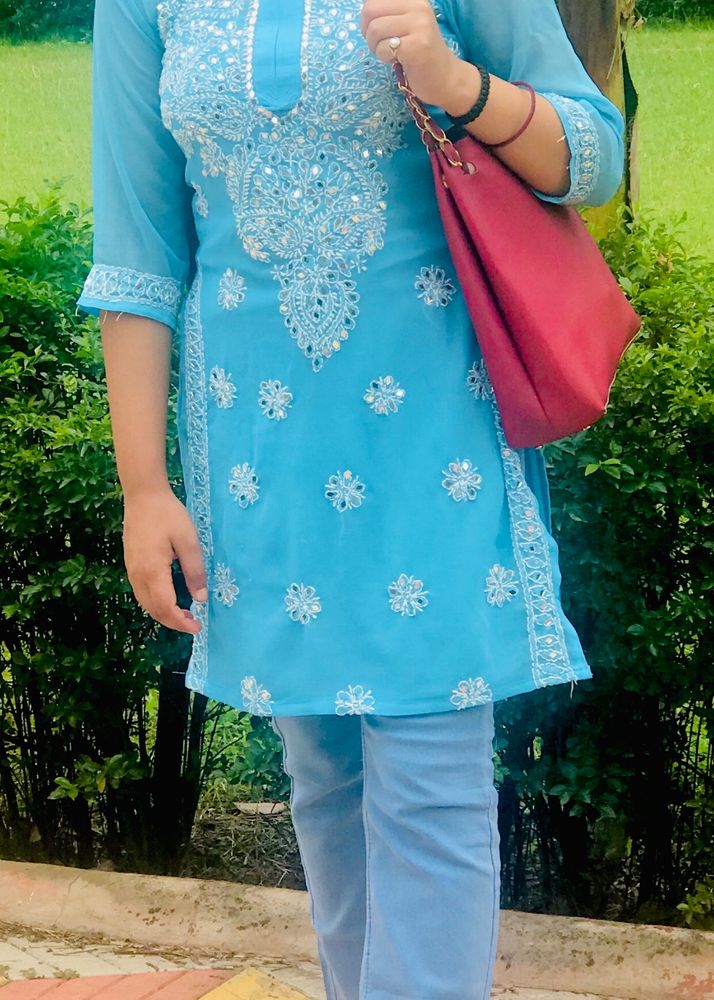 Chikankari Short Kurta