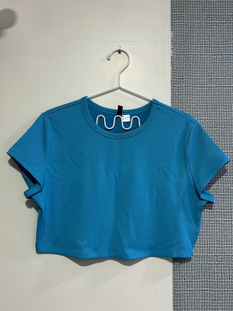 H&M Blue Ribbed Crop Top