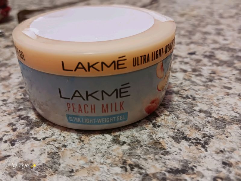 Lakme Light Weight Moisturizer