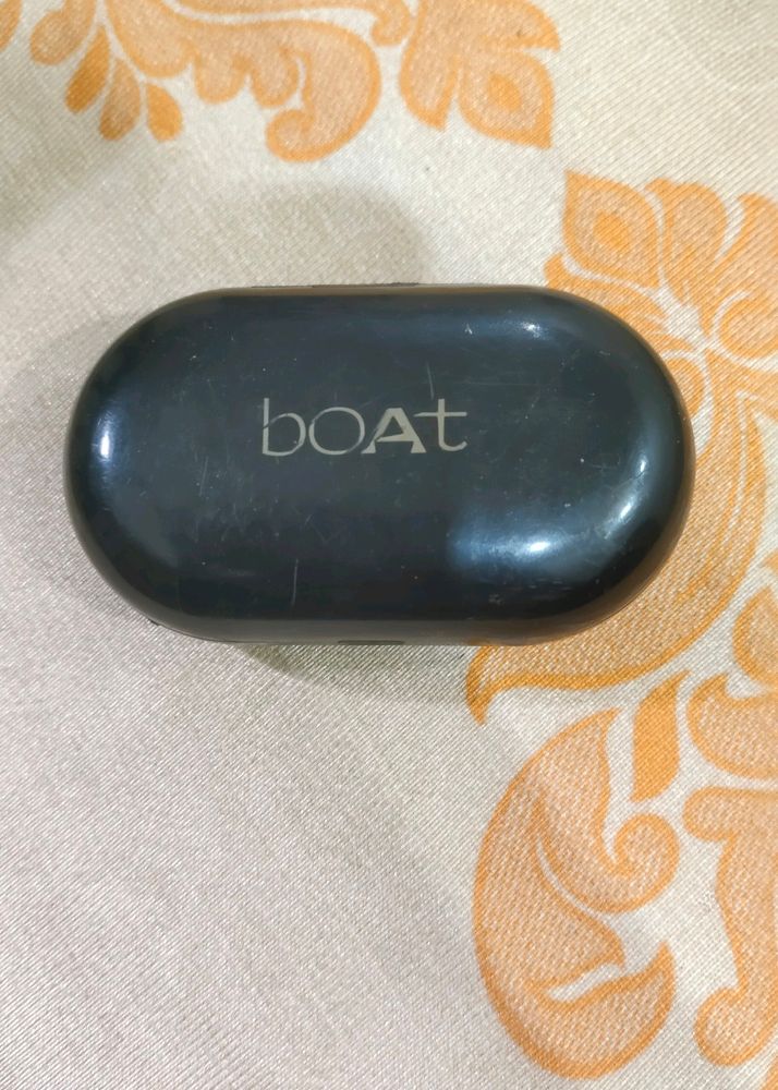 BOAT EAR BUDS...