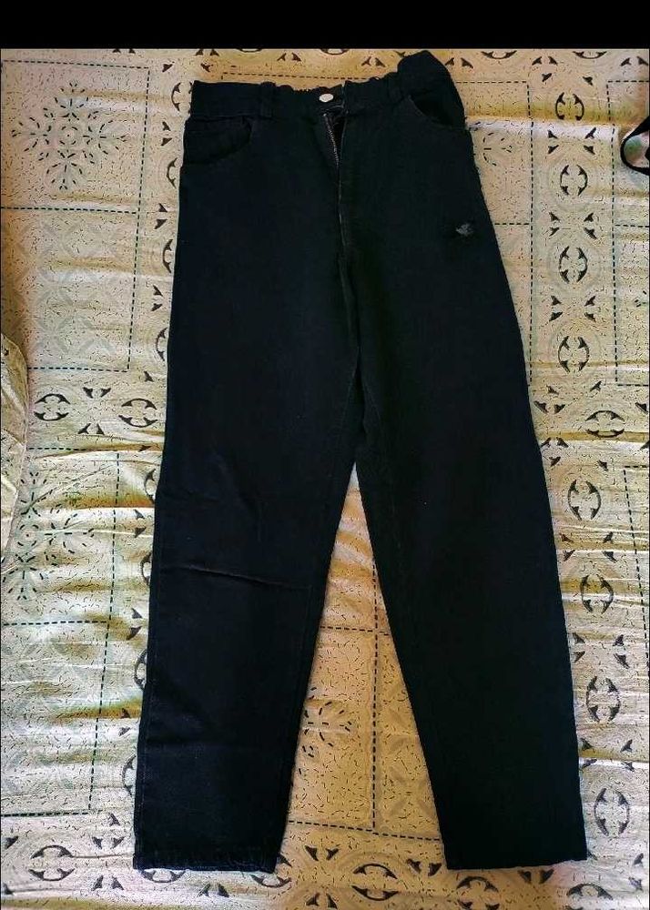 Black Straight Fitting Jeans