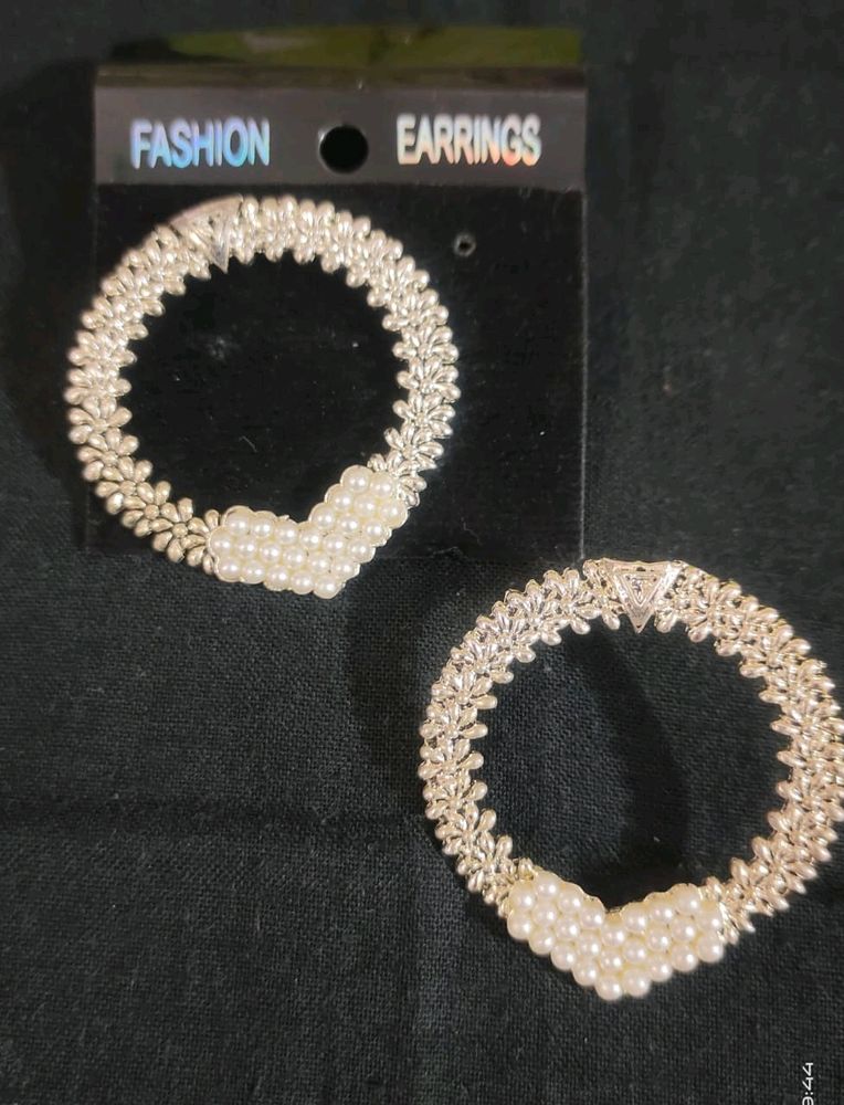 Beautiful Pearl Earings