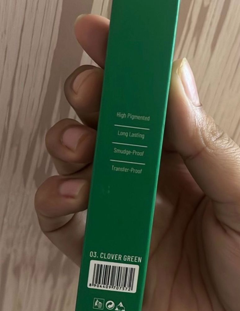 03 Clover Green Swiss Beauty Eyeliner