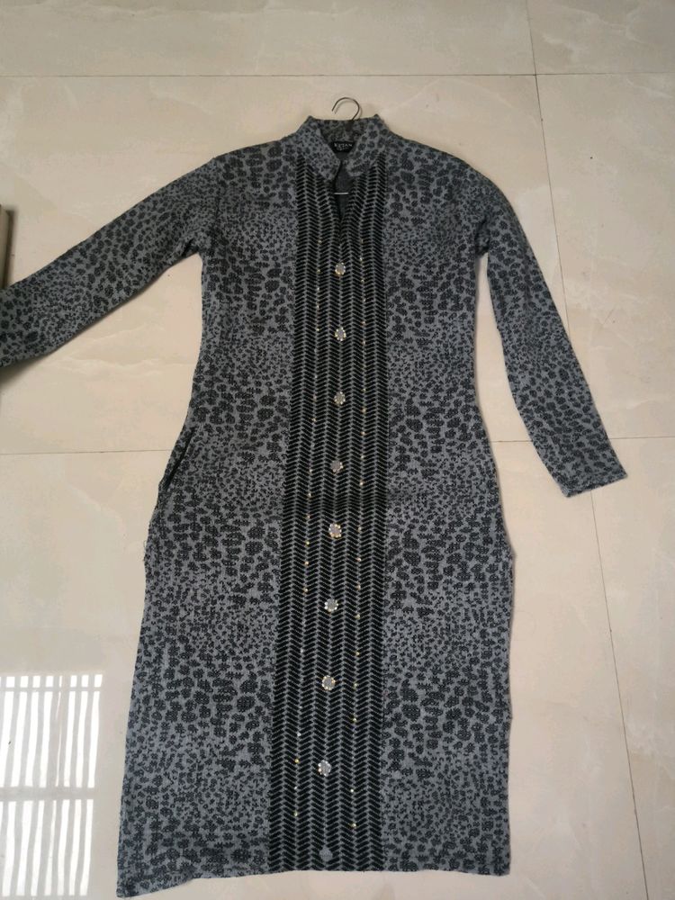 Women Woolen Kurti