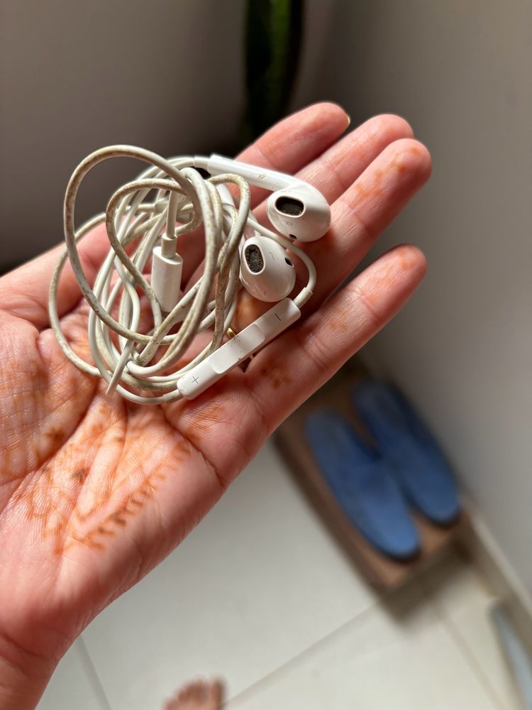 Original iphone earphones