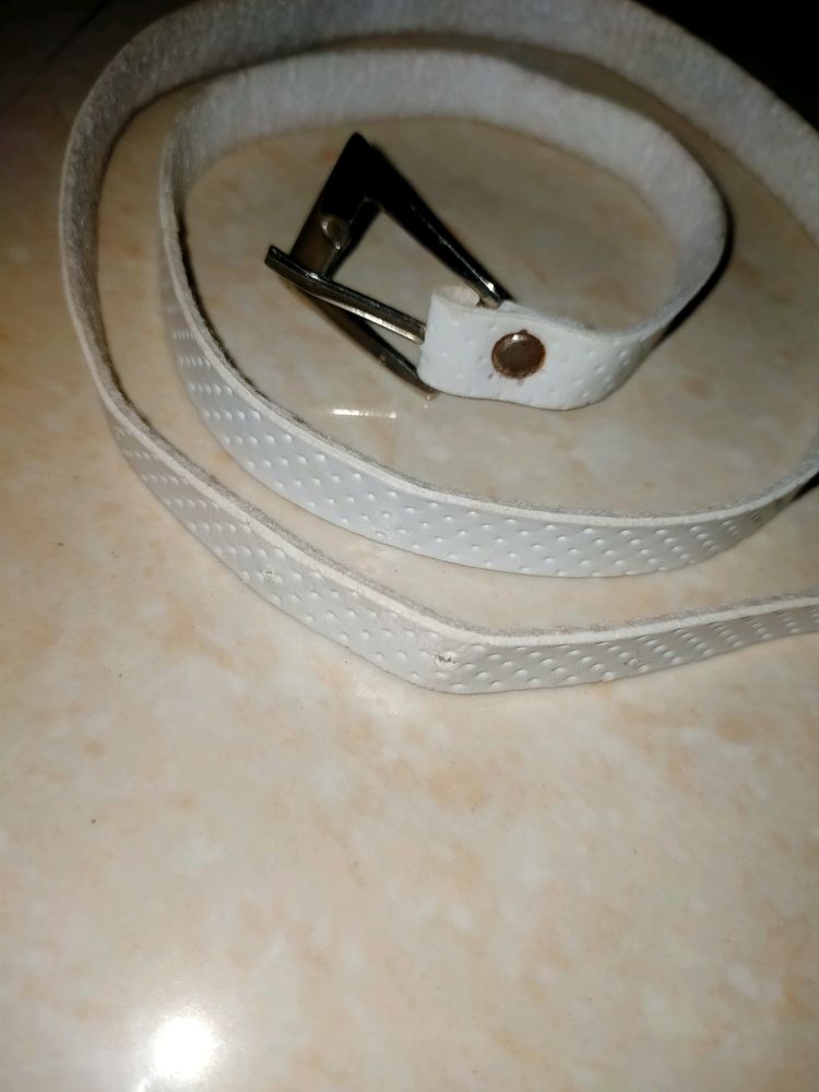 white waist belt