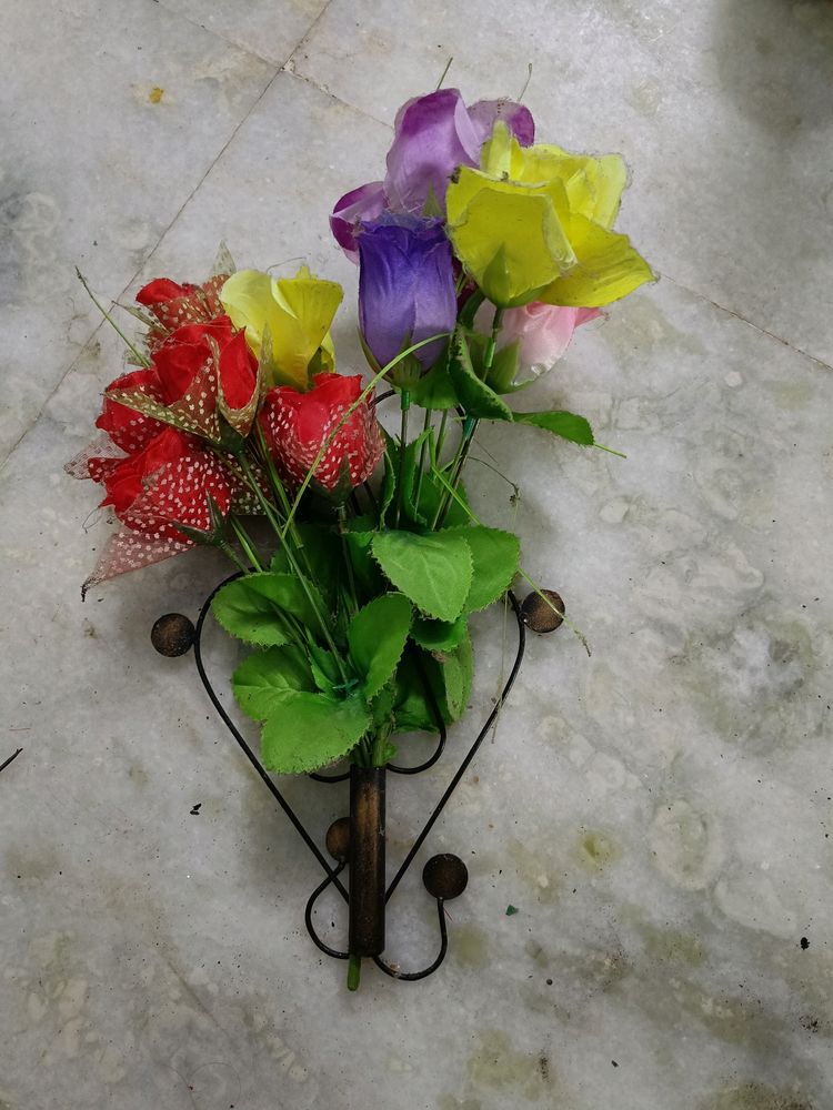 Wall Mount Metal Flower Vase Stand