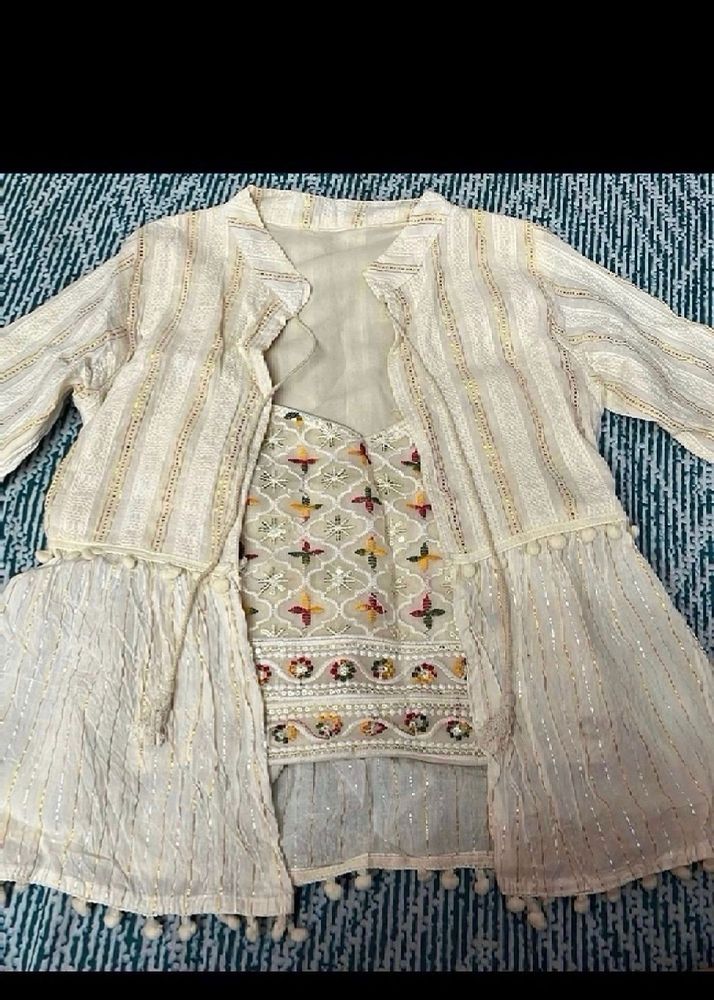 Traditional Crop Top With Jacket